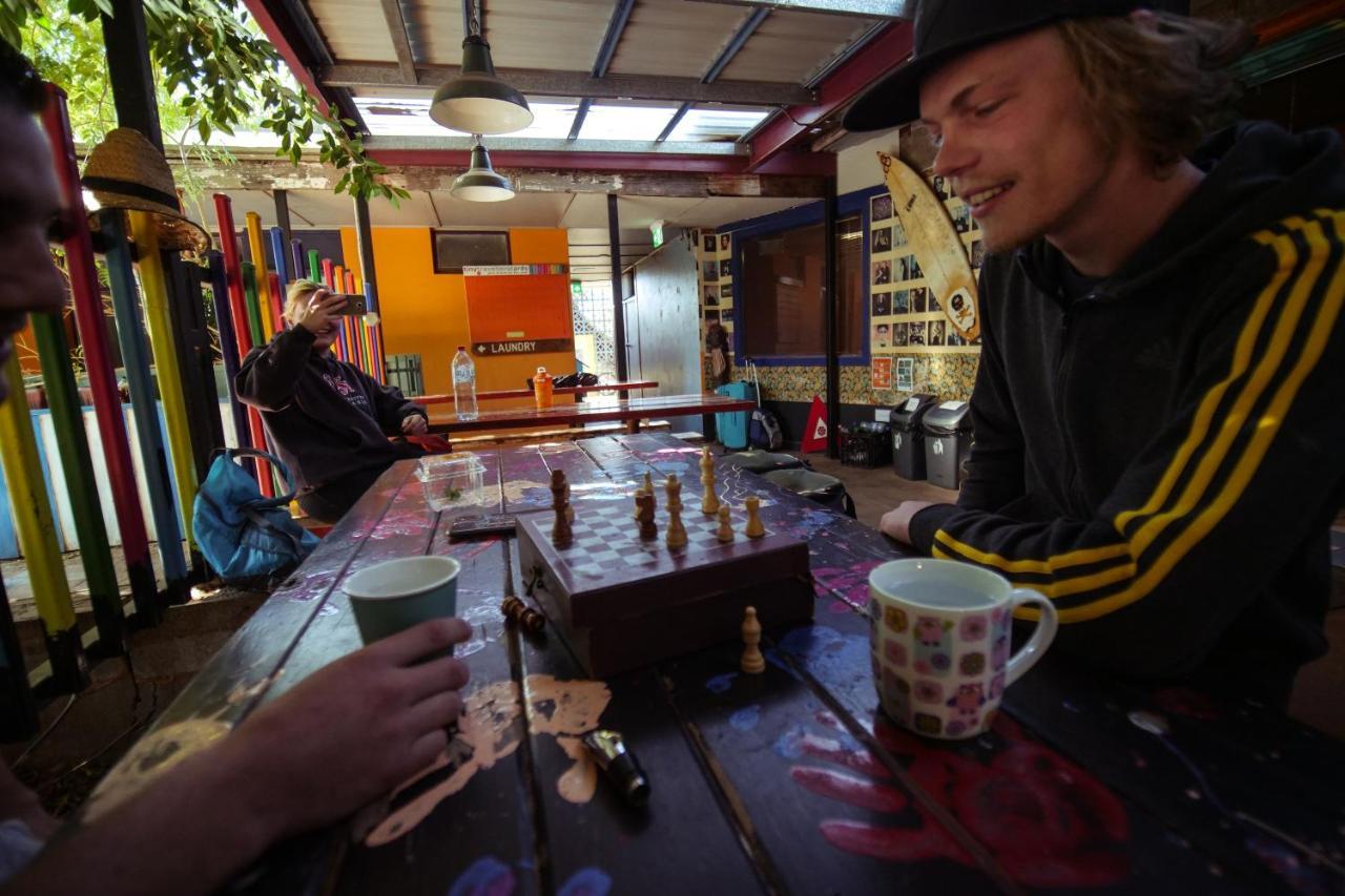 Jump Inn Alice Budget Accommodation Alice Springs Esterno foto