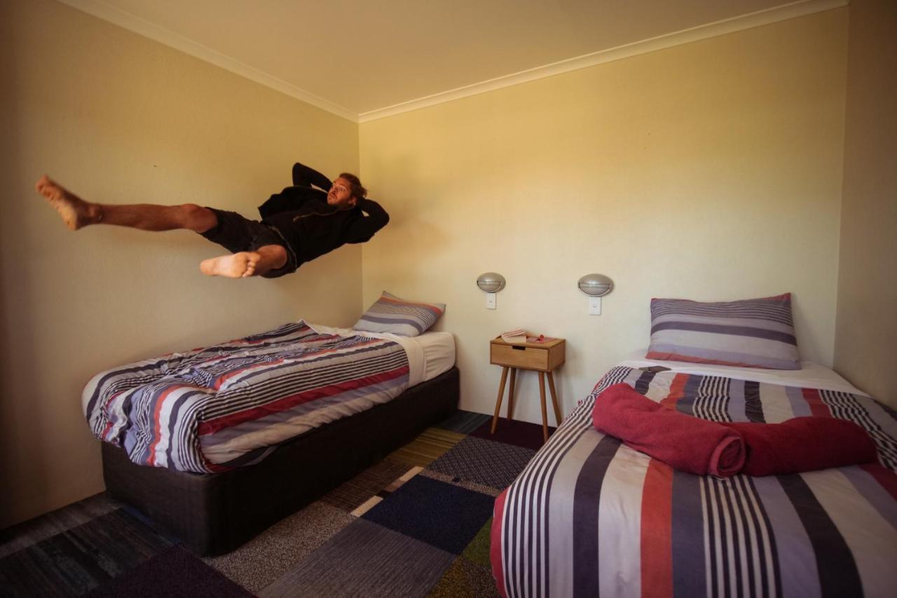 Jump Inn Alice Budget Accommodation Alice Springs Esterno foto