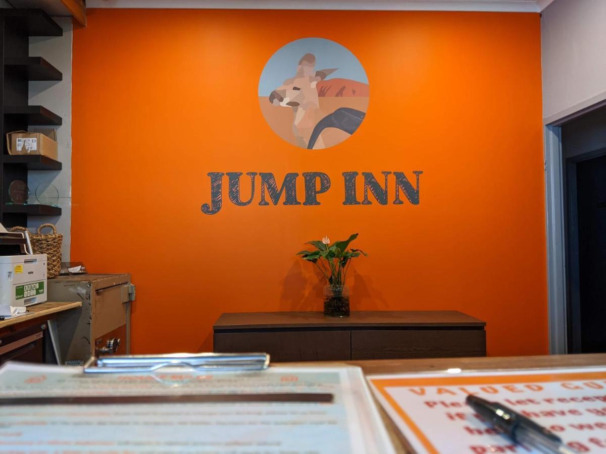 Jump Inn Alice Budget Accommodation Alice Springs Esterno foto