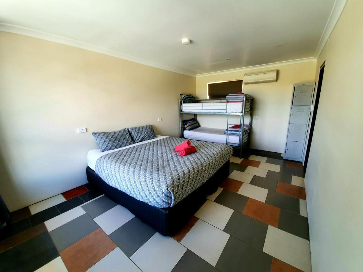 Jump Inn Alice Budget Accommodation Alice Springs Esterno foto